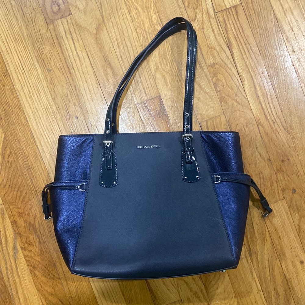 Michael Kors voyager bag tote